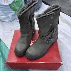 Boots- Size 8