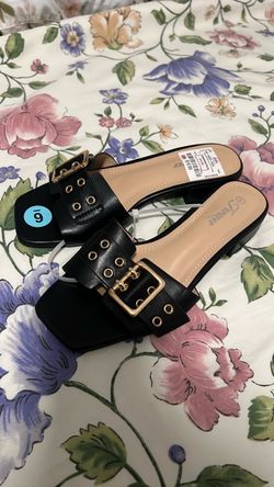 Black Buckle Sandals Size 6