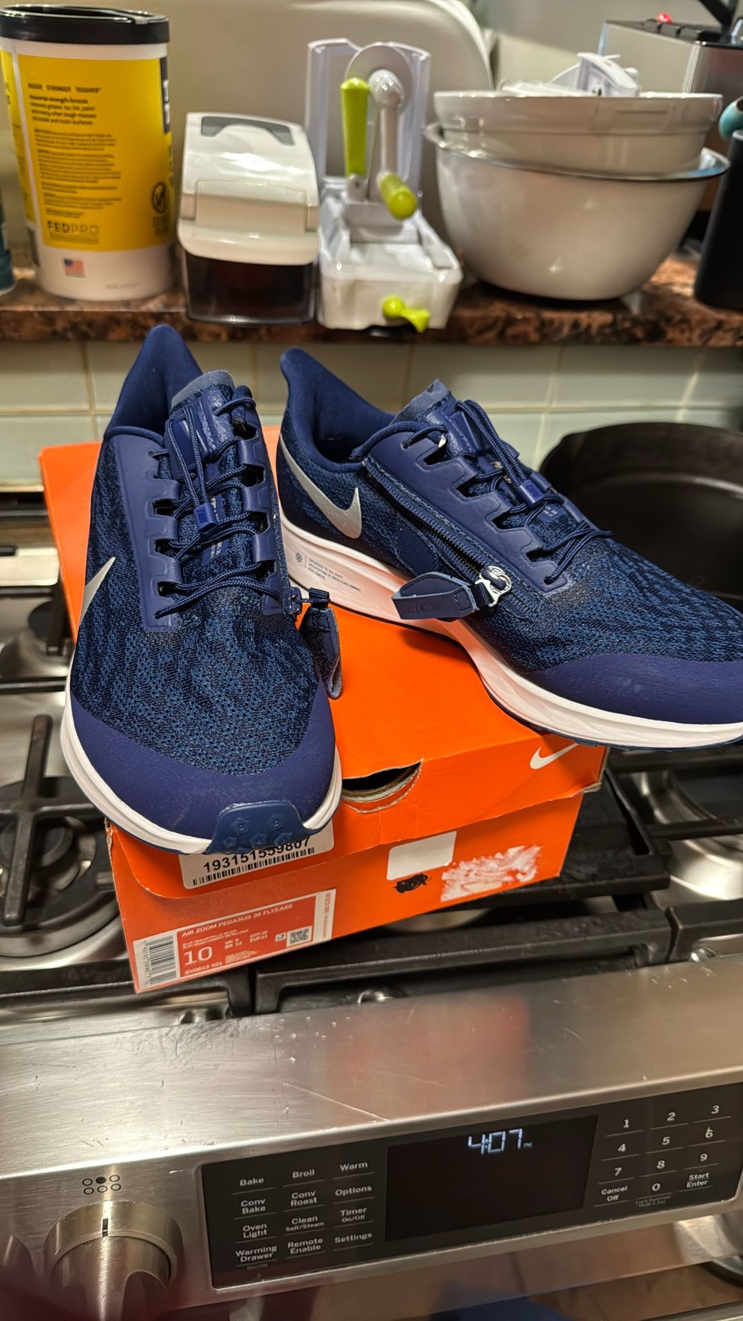 Nike Flyease - Size 10 NWT