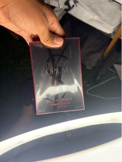 YSL Black Opium Eau de Parfum Over Red 90ml