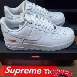 Air Force 1 Low; Supreme Edition; White; Size 9.5