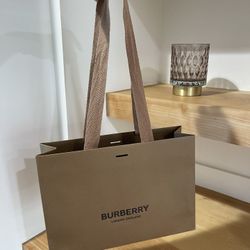 Burberry Shopping/ PaperBag
