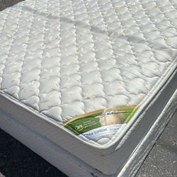 Queen Size Colchón Y Base $$$ 120
