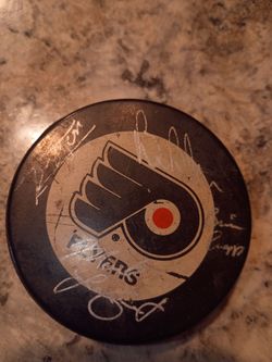 Vintage sighned hock puck