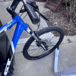 GT mountain bike extra large