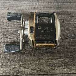 Bait Caster Reel. Daiwa Pt15