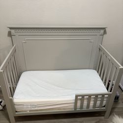 Toddler Bed &Mattress 