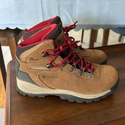Columbia Women's Newton Ridge Plus Waterproof Boots