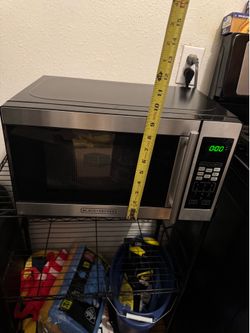 BLACK+DECKER Microwave – $60 OBO, Priced to Sell