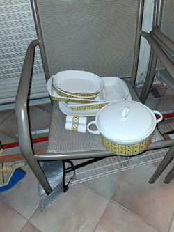 5  Piece Pirate sets it  include salt and  Pepper shake 