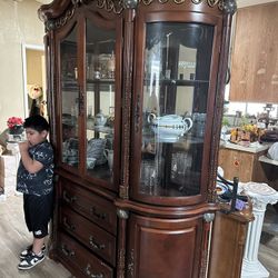 China Cabinet And Dinner Table With 8 Chairs
