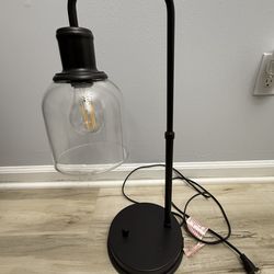 Classic Bronze Table Lamp