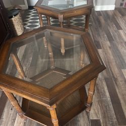2 Side Tables 