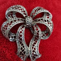 Vintage KC Silvertone Marcasite And Small Clear Rhinestones Ribbon Bow Brooch