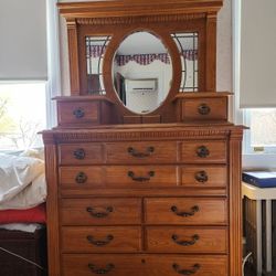 Antique Chest Of Drawers With Mirror 