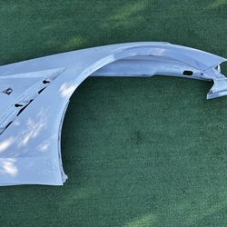 Chevrolet Corvette C7 Right Passenger Side Fender Guardafango Derecho Pasajero 2014 2015 2016 2017 2018 2019
