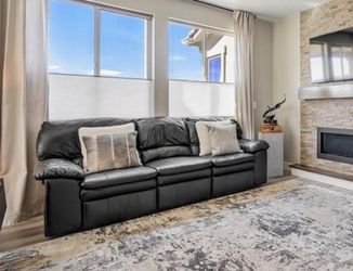 Modern, Manual Reclining  Leather Sofa