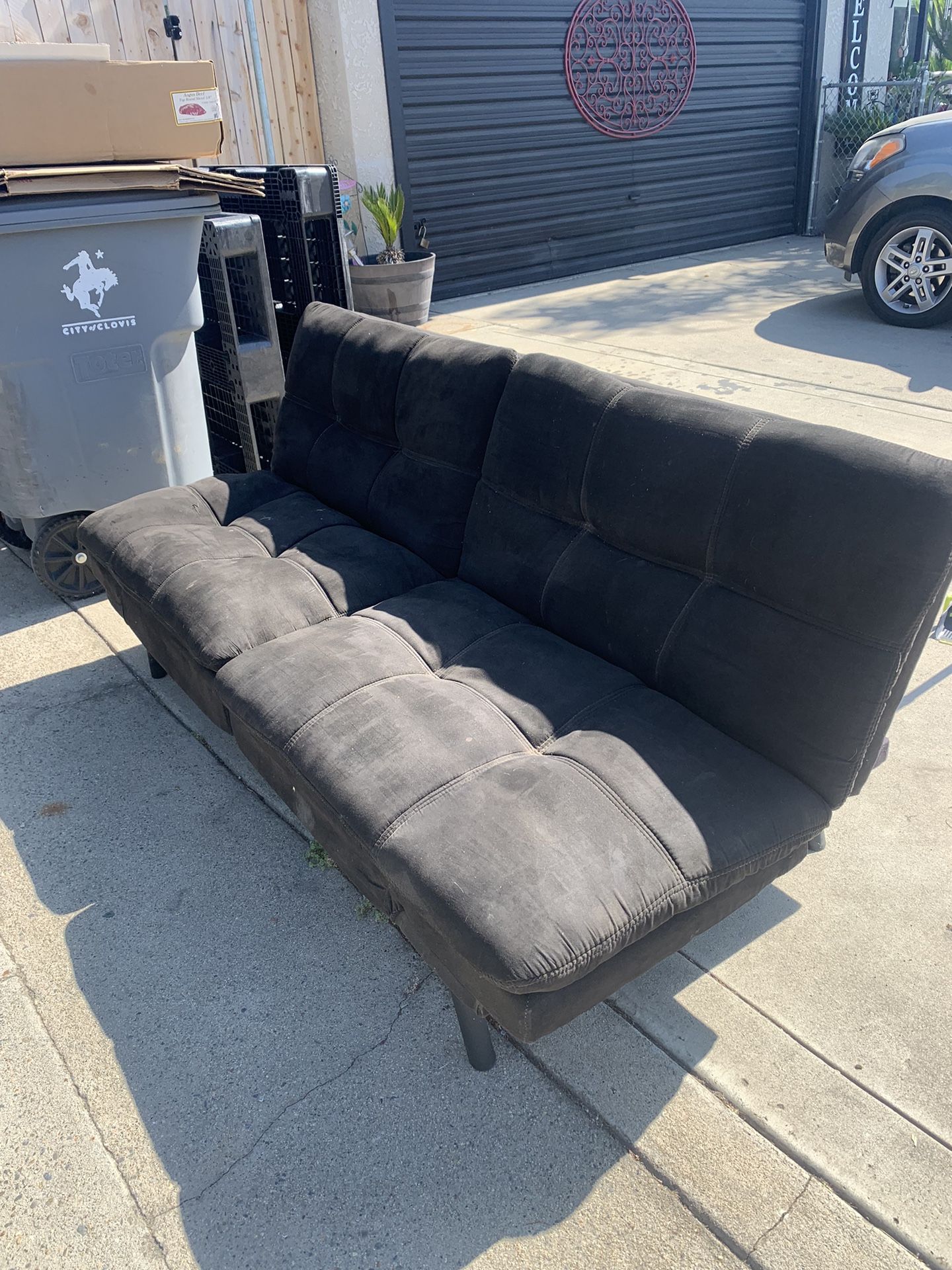 Black Futon