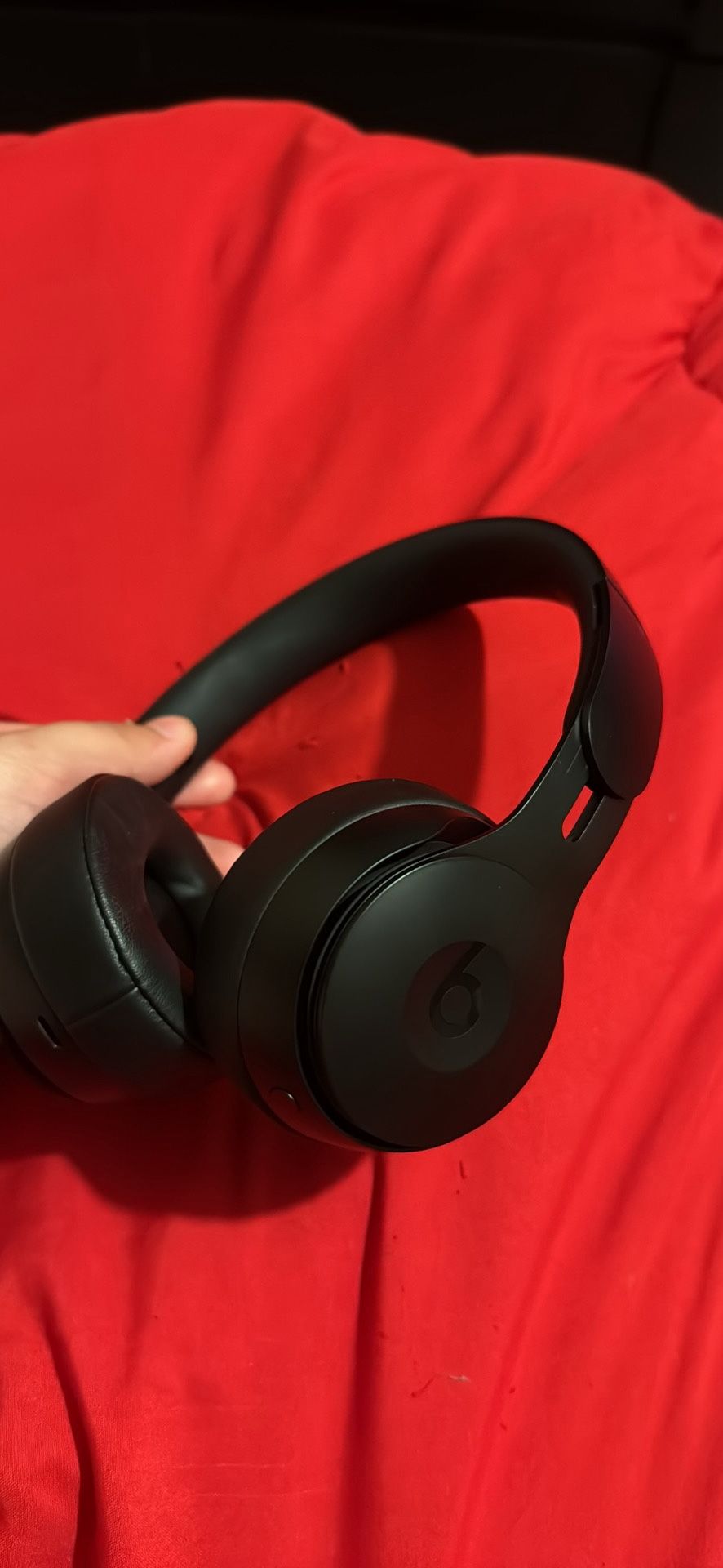Beats Solo Pro