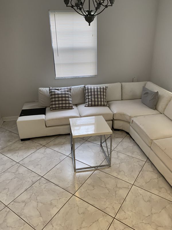 Leather couch needs some tlc free pick up for Sale in Tampa, FL OfferUp