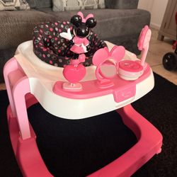 Minnie Mouse Walker 