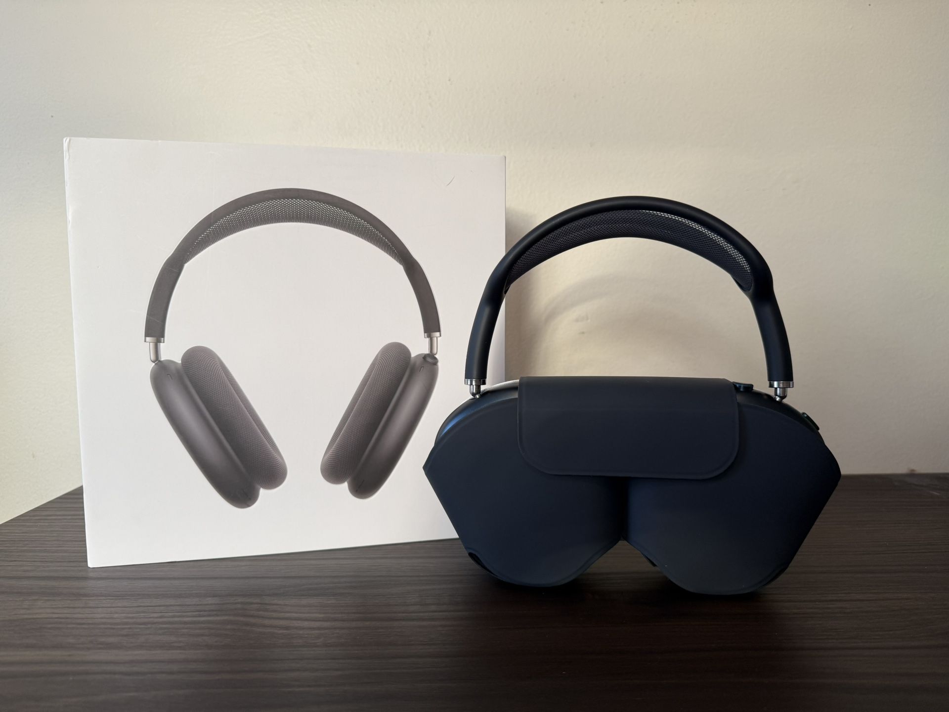 AirPods Max Midnight Color Usb-C