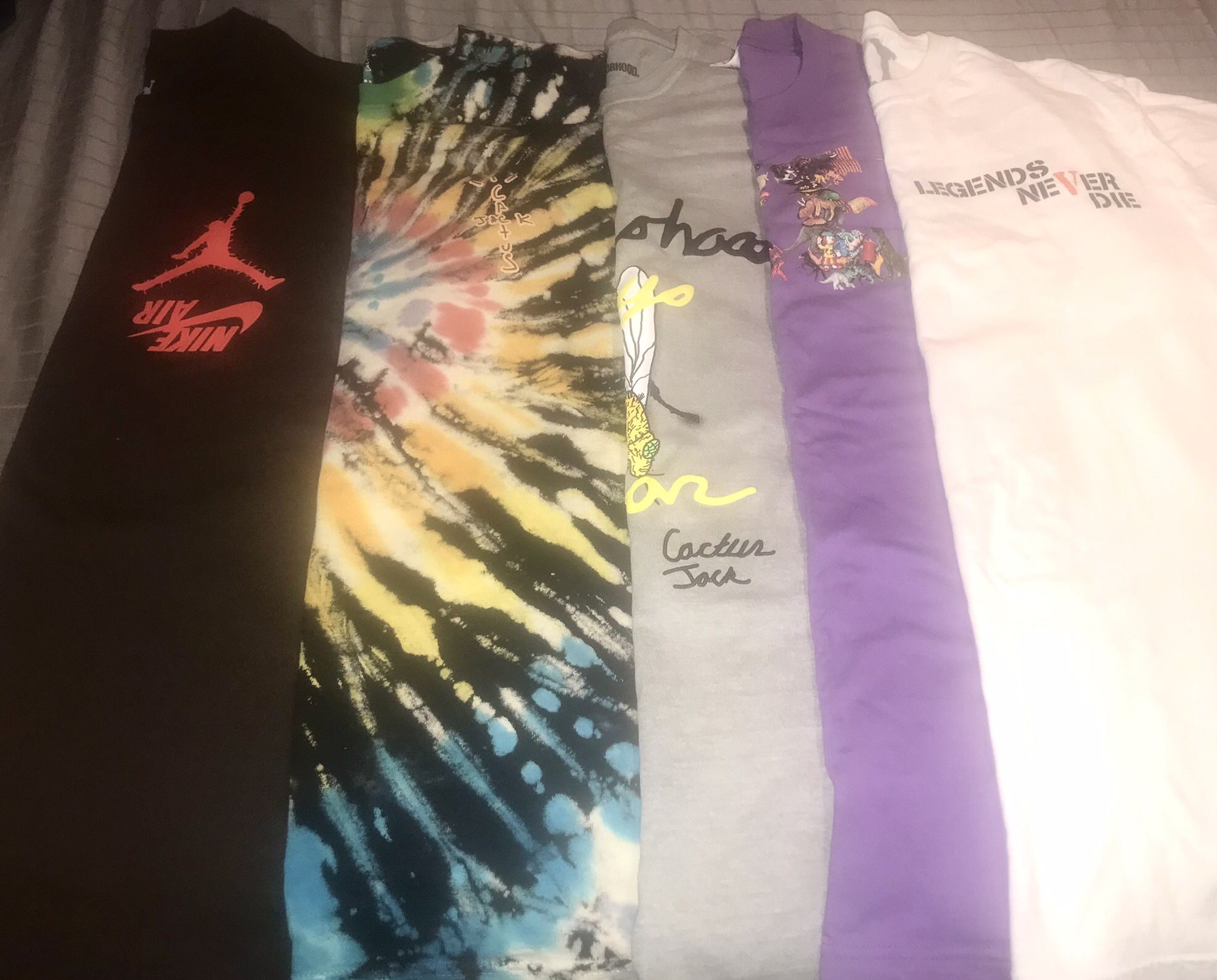 Travis Scott, Supreme, and Vlone T-shirt bundle T-shirt Bundle sook_530 100% Positive feedback sook_530 (25) 100% positive feedback $300.00+ $9.80 S