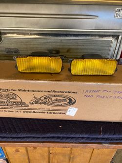 Ford Granada, turn signal lights and parking lamp assembly.