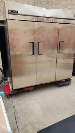 'True' Three Door Stainless Steel Cooler