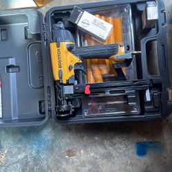 Bostich Cap Stapler+bulk pack 