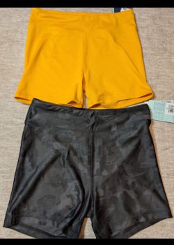 DSG Performance Mid Rise Shorts Girls Youth XL Lot Of 2 -Camo Black & Yellow NWT