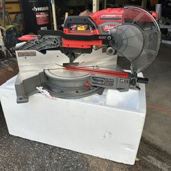 Milwaukee M18 FUEL 18V Lithium-Ion Brushless 