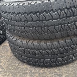 225-75-15 Used Firestone Pair