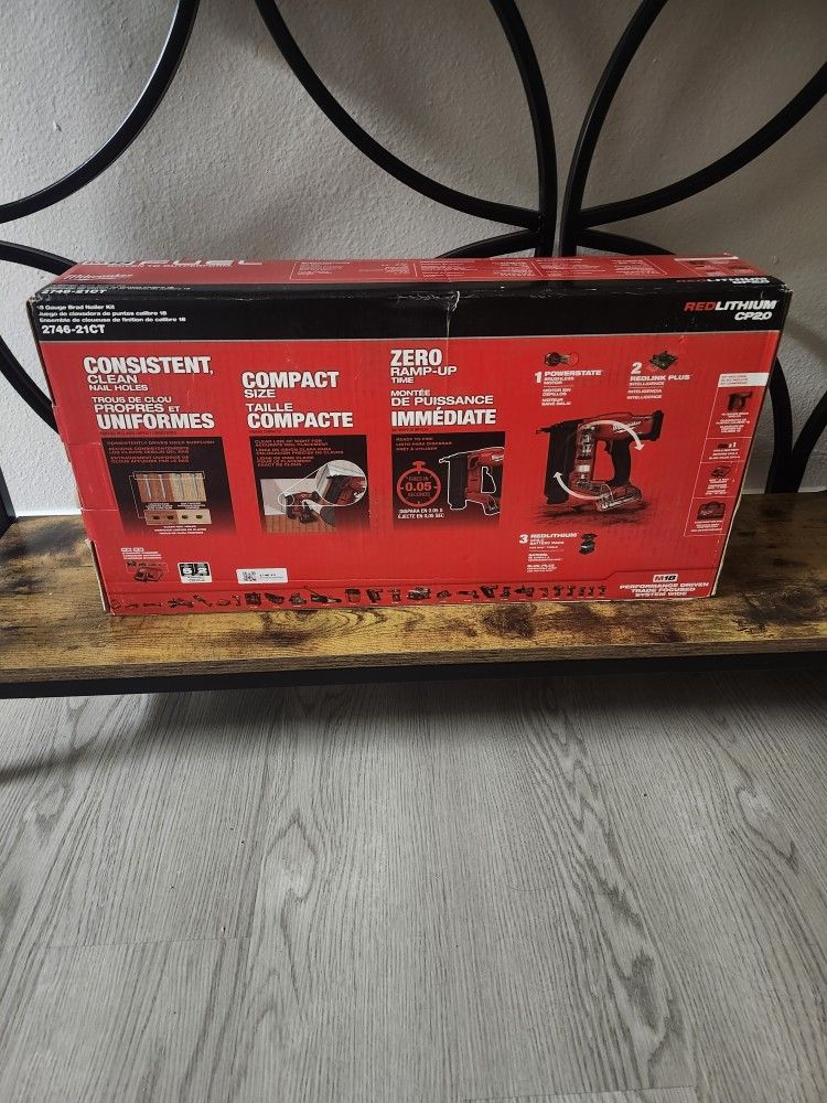 Milwaukee M18 18 Gauge Brad Nailer Kit Never Opened!