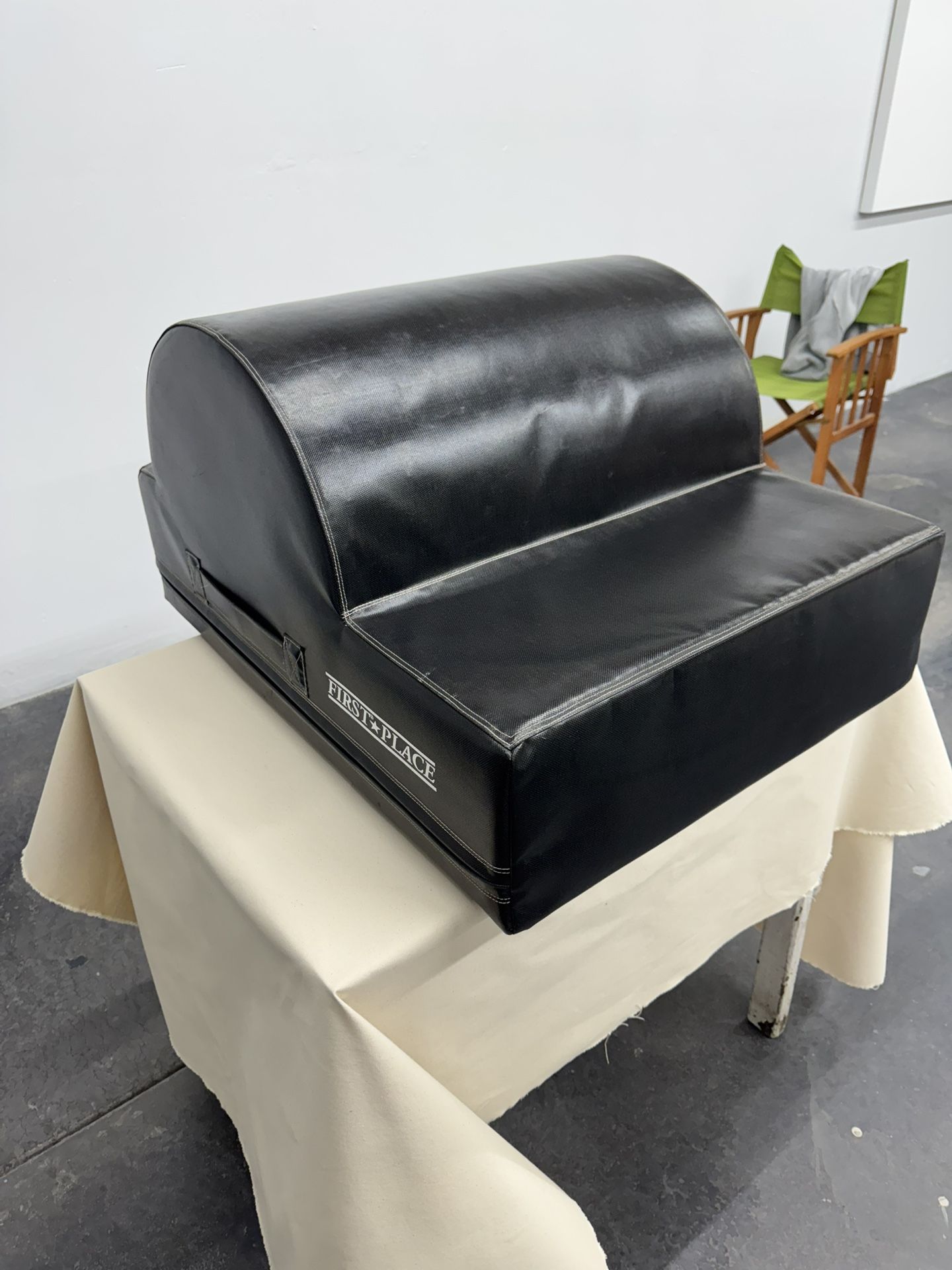 FIRST PLACE PORTABLE FOAM GLUTE HAM BENCH