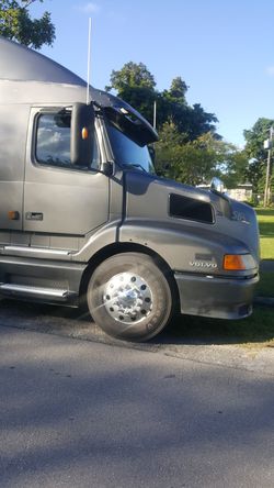 camión Volvo 98 y flatbed3 99