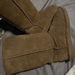 Brown Boots Size 8 Used A Couple Times 