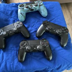 PS4 Controllers - All In Working Condition 