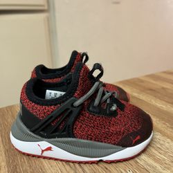Baby Pumas Size 4c (Lake Elsinore)