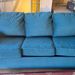 teal pull out couch