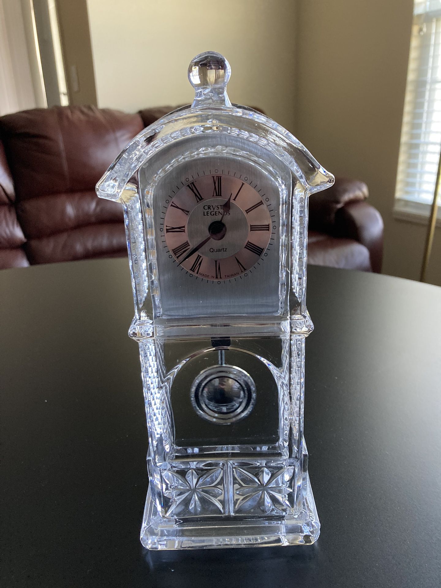 Vintage Crystal Legends By Godinger Quartz Clock 24% Crystal Mantle Desk 10.5" tall 