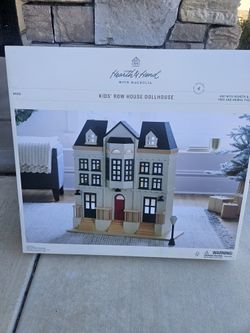 Wood Dollhouse