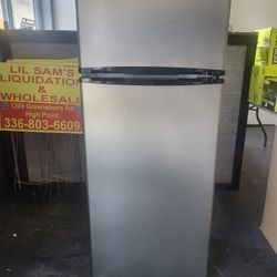 Refrigerator for Sale
Frigidaire 7.5 Cu. Ft. Refrigerator
(Making Way For New Inventory Sale)