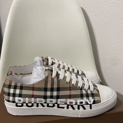 BURBERRY WOMEN 8