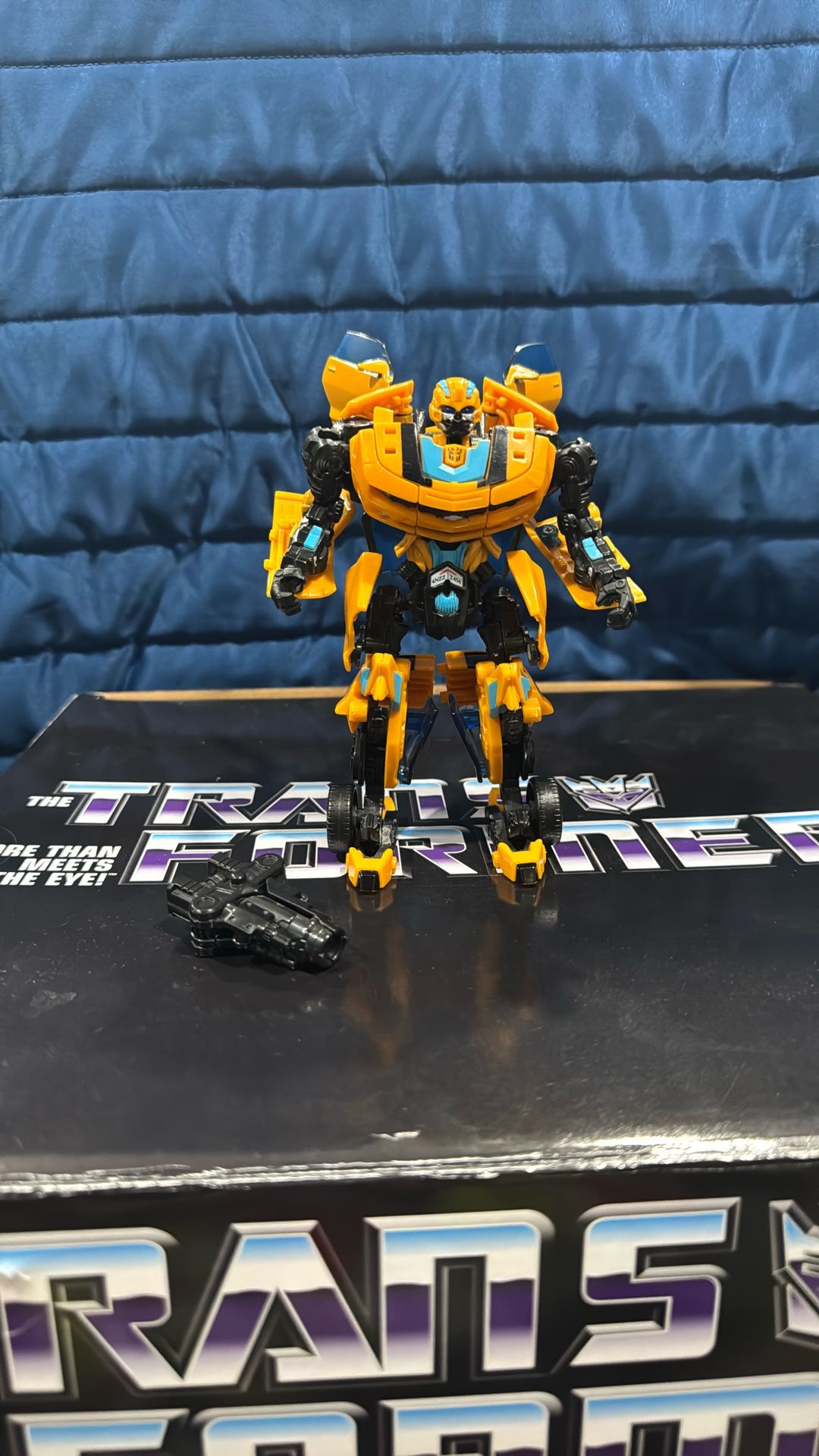 Transformers 2007 - Deluxe Class Allspark Power Bumblebee