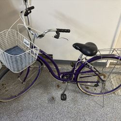 Women’s Beach Cruise Bike.  Has Hears!