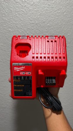 Milwaukee M18 M12 Charger