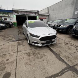 2014 Ford Fusion SE