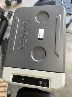Car refrigerator