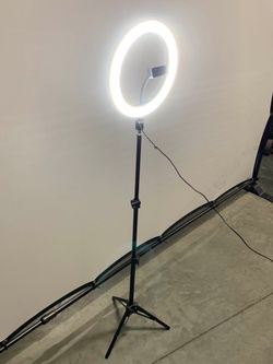 BRAND NEW Ring Light 10” Photo Light Video Light
